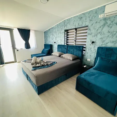 בית הארחה Paravanhouse קונסטנצה