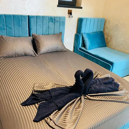 Paravanhouse * קונסטנצה
